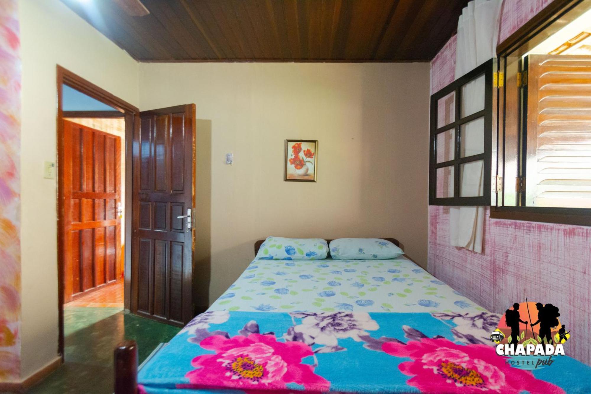 Hostel ชาปาดา ดอส กิมาไรส์ ภายนอก รูปภาพ
