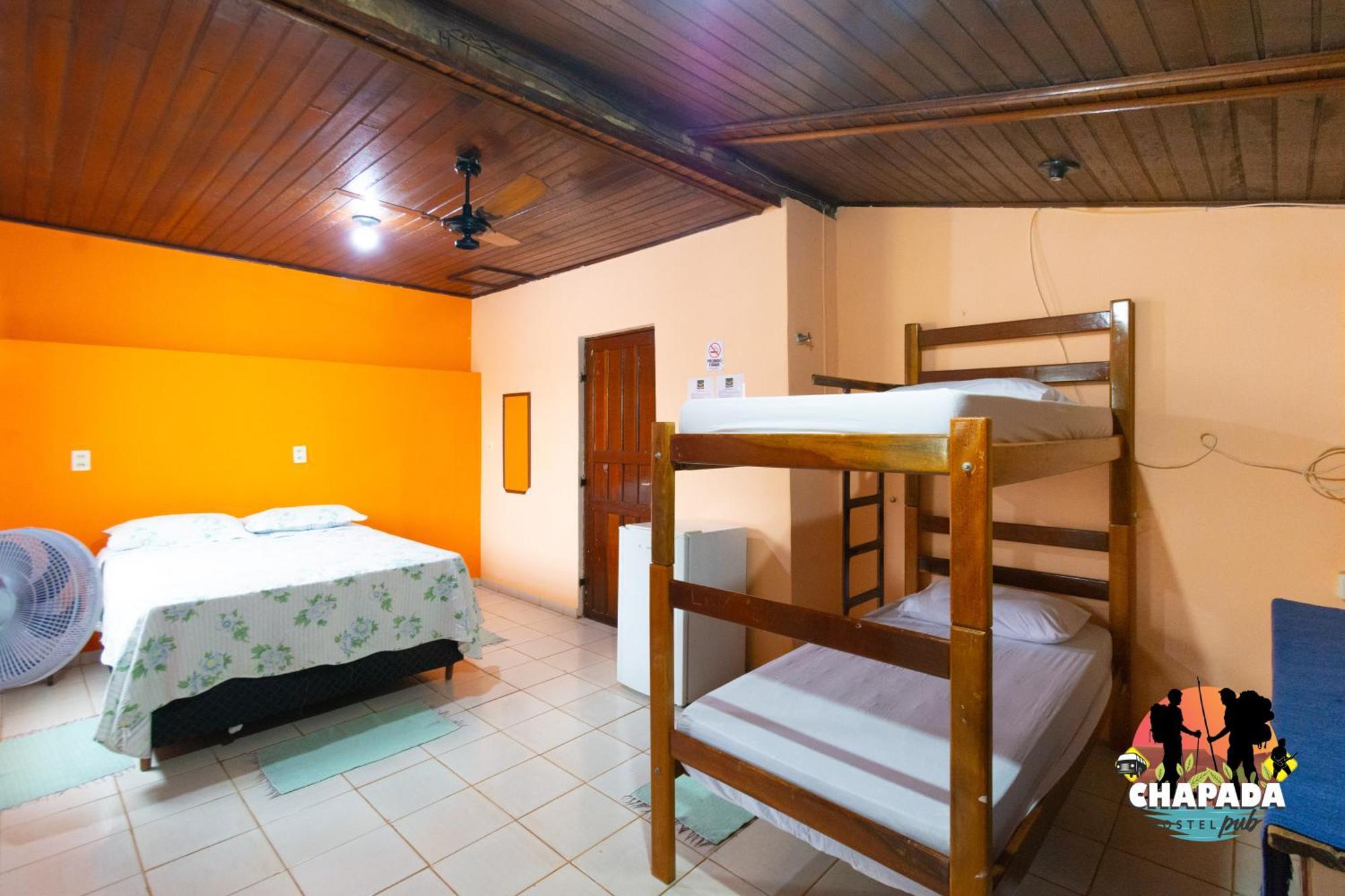 Hostel ชาปาดา ดอส กิมาไรส์ ภายนอก รูปภาพ